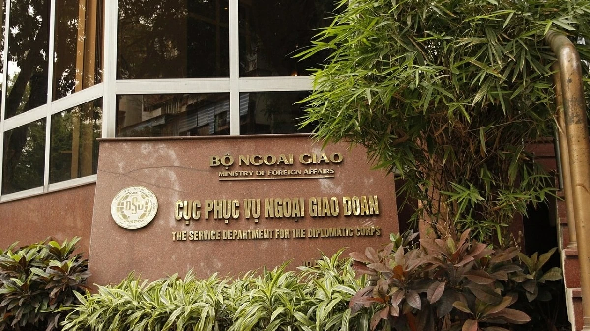 Draft Decree on recruitment and management of Vietnamese workers employed by foreign organizations and individuals in Vietnam