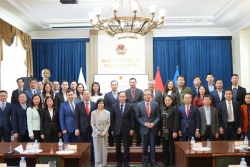 Special Envoy of General Secretary To Lam visits Vietnamese Embassy in Russia, shares outcomes of 14th National Party Congress