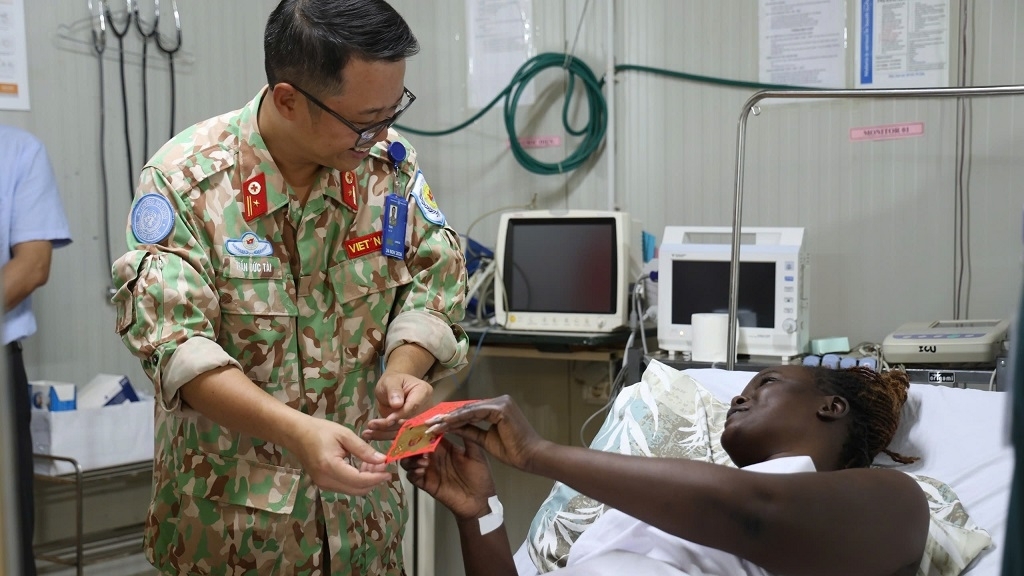 Vietnamese blue beret doctors illuminate hope in South Sudan