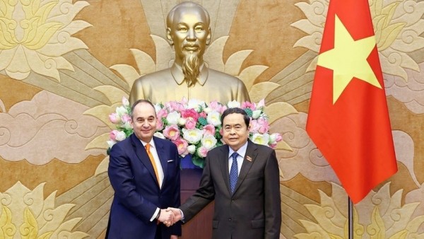 NA Chairman Tran Thanh Man receives First Vice President of Greek Parliament Ioannis Plakiotakis