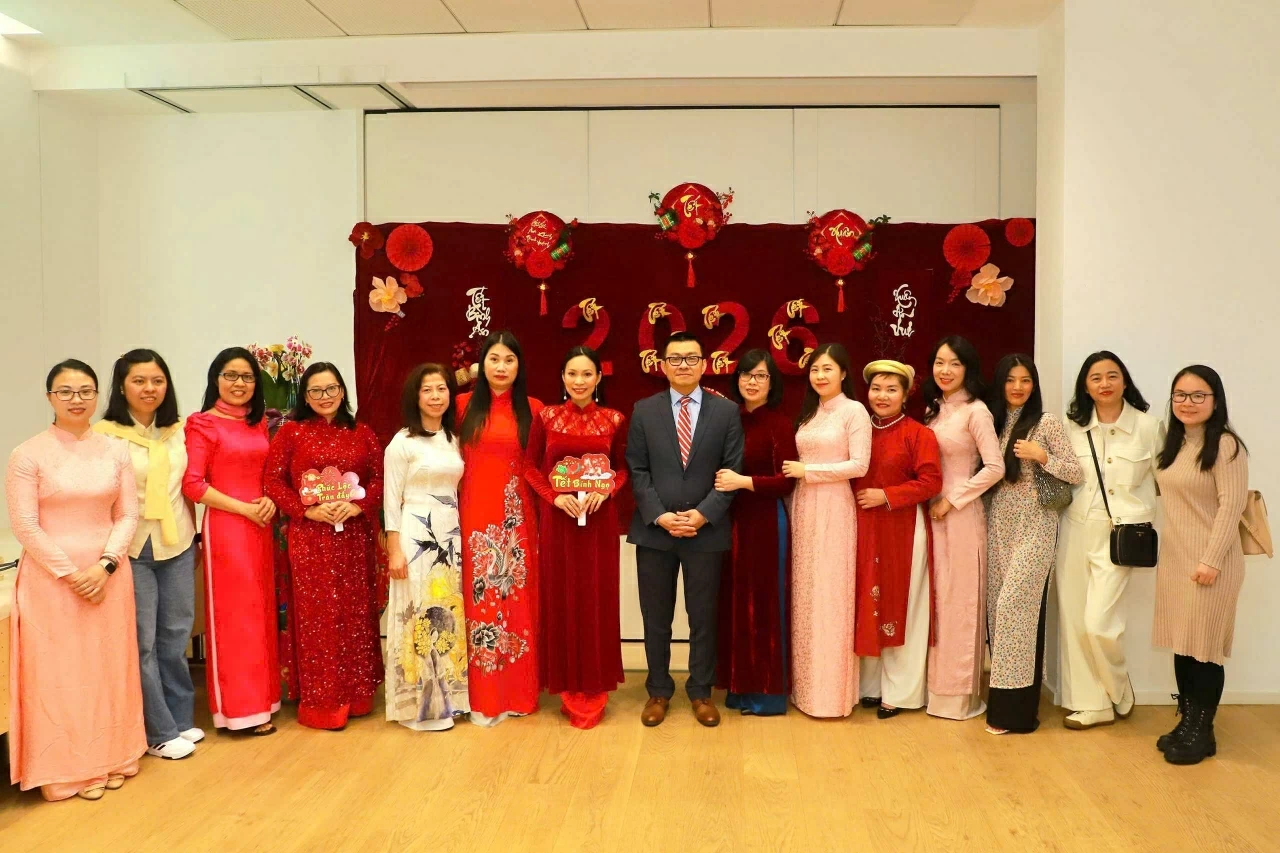 Homeland Spring strengthens solidarity, promotes Vietnam's image in Slovenia