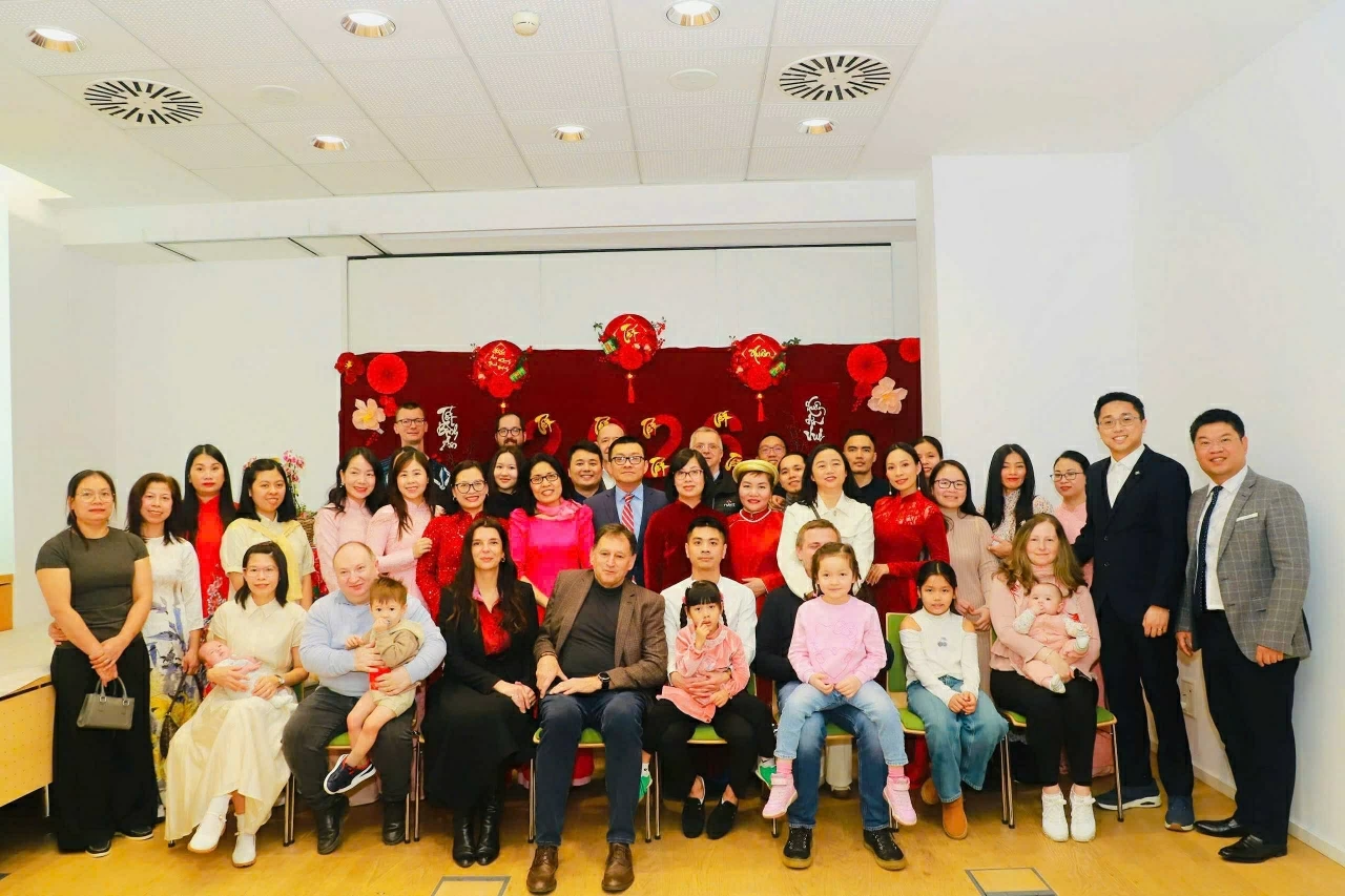 Homeland Spring strengthens solidarity, promotes Vietnam's image in Slovenia Homeland Spring strengthens solidarity, promotes Vietnam's image in Slovenia