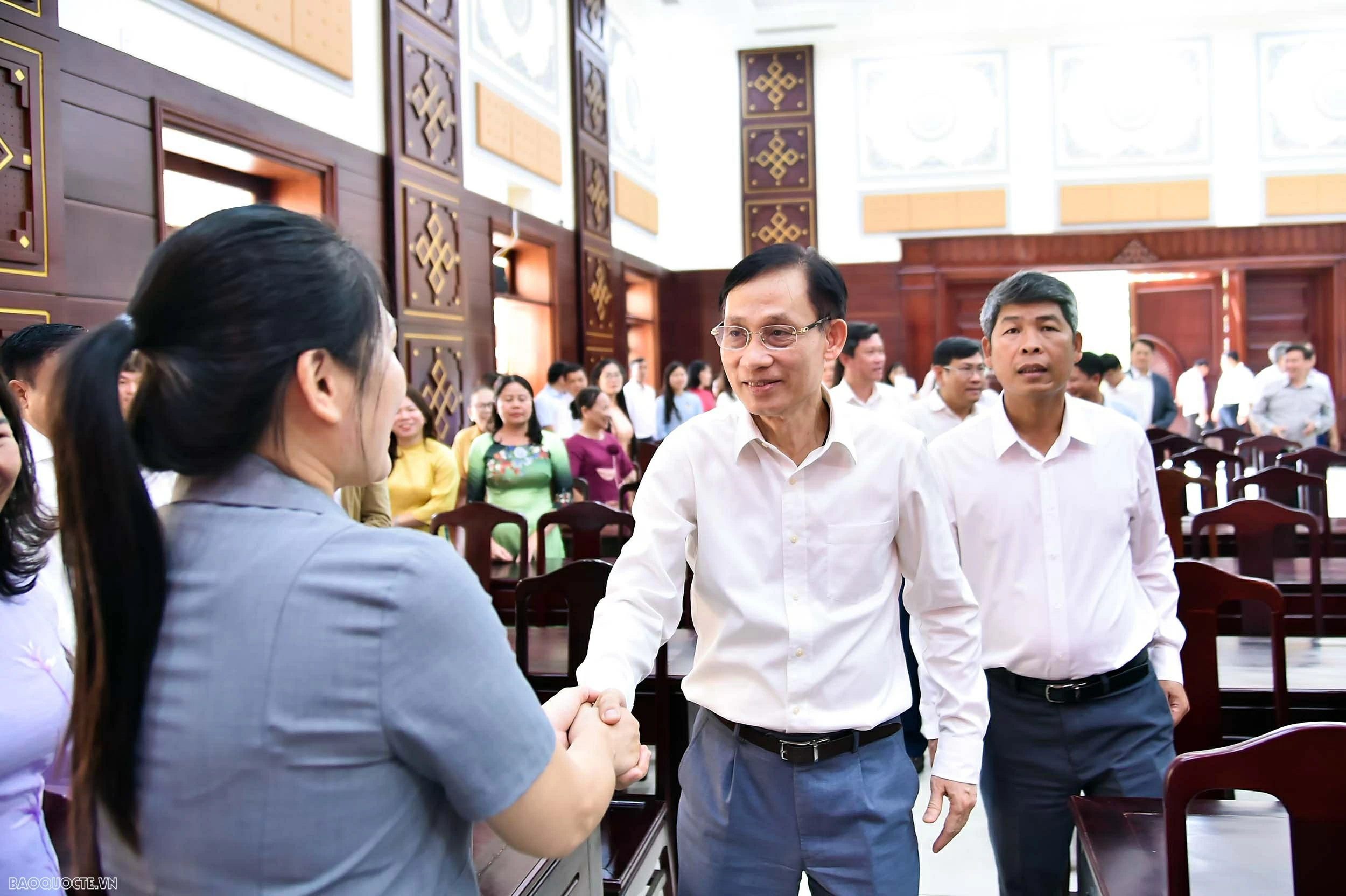 Politburo member, Foreign Minister Le Hoai Trung attends meetings with voters in Hue City