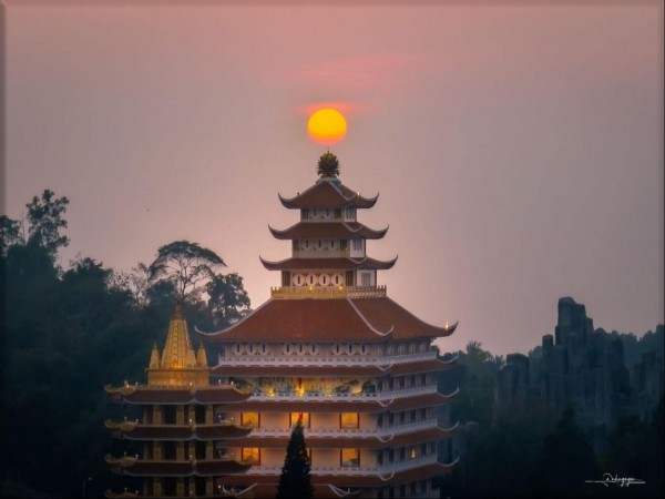 When the 'Torch of Light' Harmonises with Thien Cam Mountain