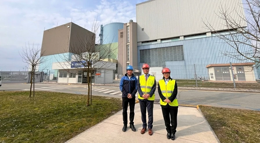 Slovenia ready to share experience, support Vietnam in building and operating safe, efficient nuclear power plants Slovenia ready to share experience, support Vietnam in building and operating safe, efficient nuclear power plants