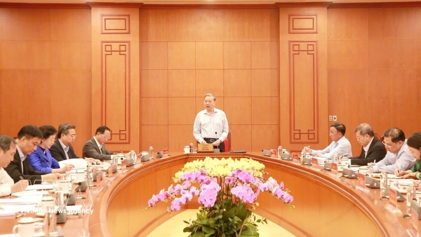 General Secretary To Lam holds working session with Party Central Committee's Office