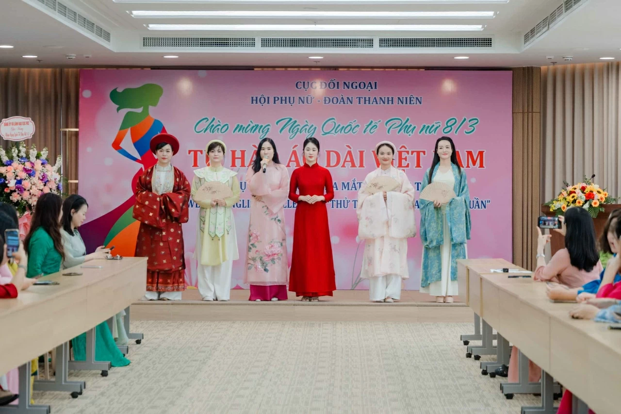 MPS's Department of Foreign Relations showcases Ao Dai on International Women's Day