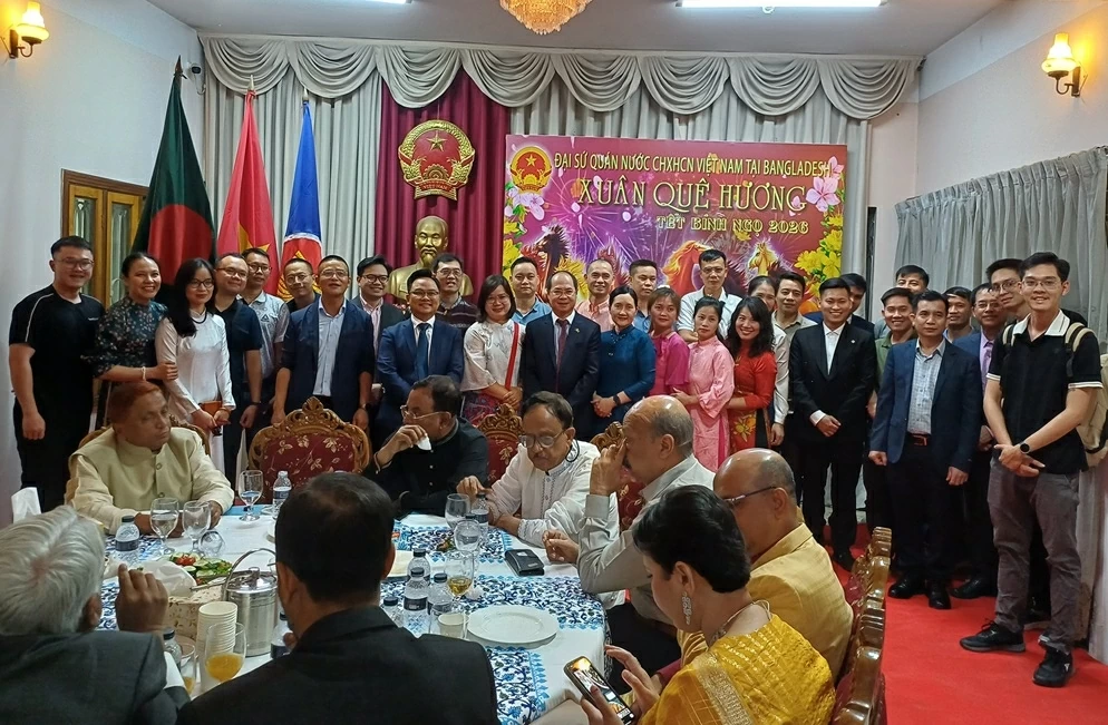 Homeland Spring 2026: Large gathering of Overseas Vietnamese and Bangladeshi friends