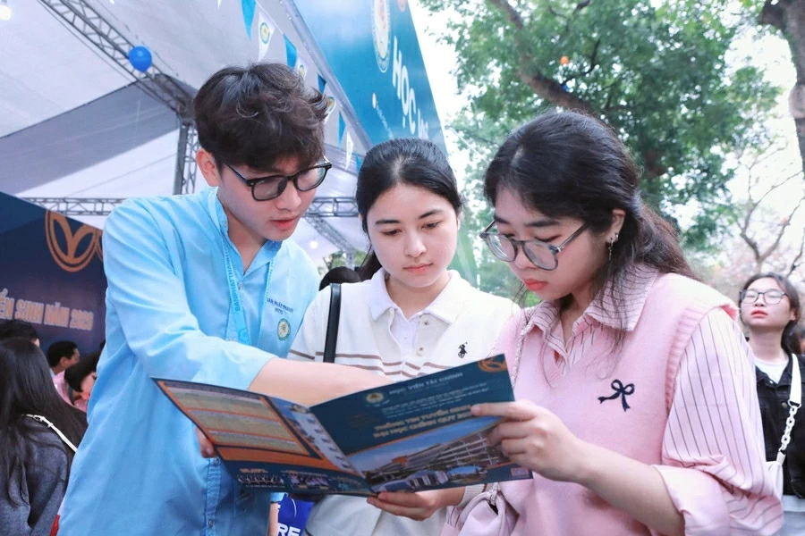 New opportunities for high-quality human resources in economic-financial sector New opportunities for high-quality human resources in economic-financial sector