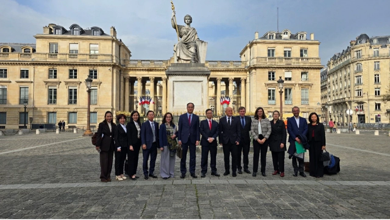 Vietnam and France hold second maritime dialogue in Paris Vietnam and France hold second maritime dialogue in Paris