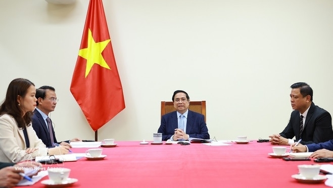 Prime Minister Pham Minh Chinh holds phone talks with Qatari counterpart