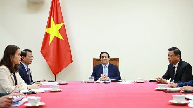 Prime Minister Pham Minh Chinh holds phone talks with Qatari counterpart