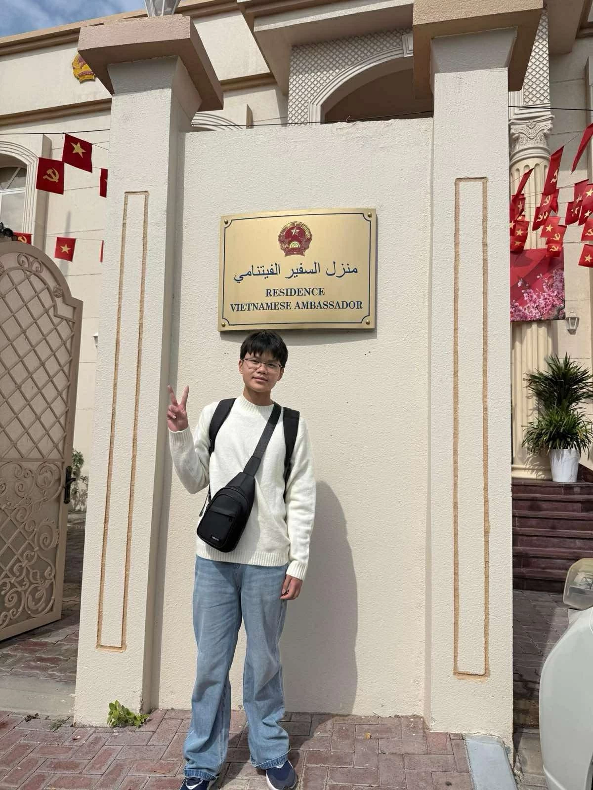 Vietnamese Embassy in UAE closely monitors regional conflict, ensures safety for Vietnamese citizens Vietnamese Embassy in UAE closely monitors regional conflict, ensures safety for Vietnamese citizens