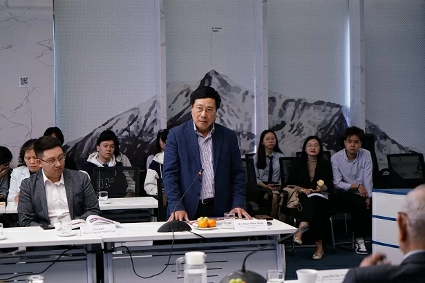 Launch of the book on portraits and memories of Vietnamese female diplomats