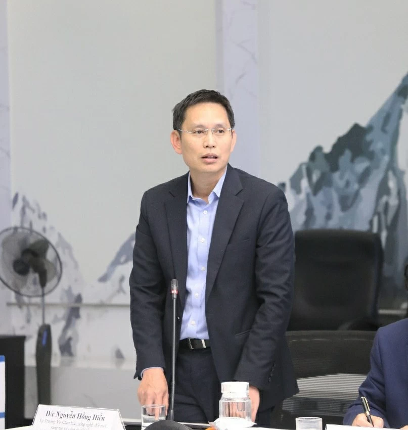 Discussion on National Growth and Development Models: Learning from International Experience for Vietnam