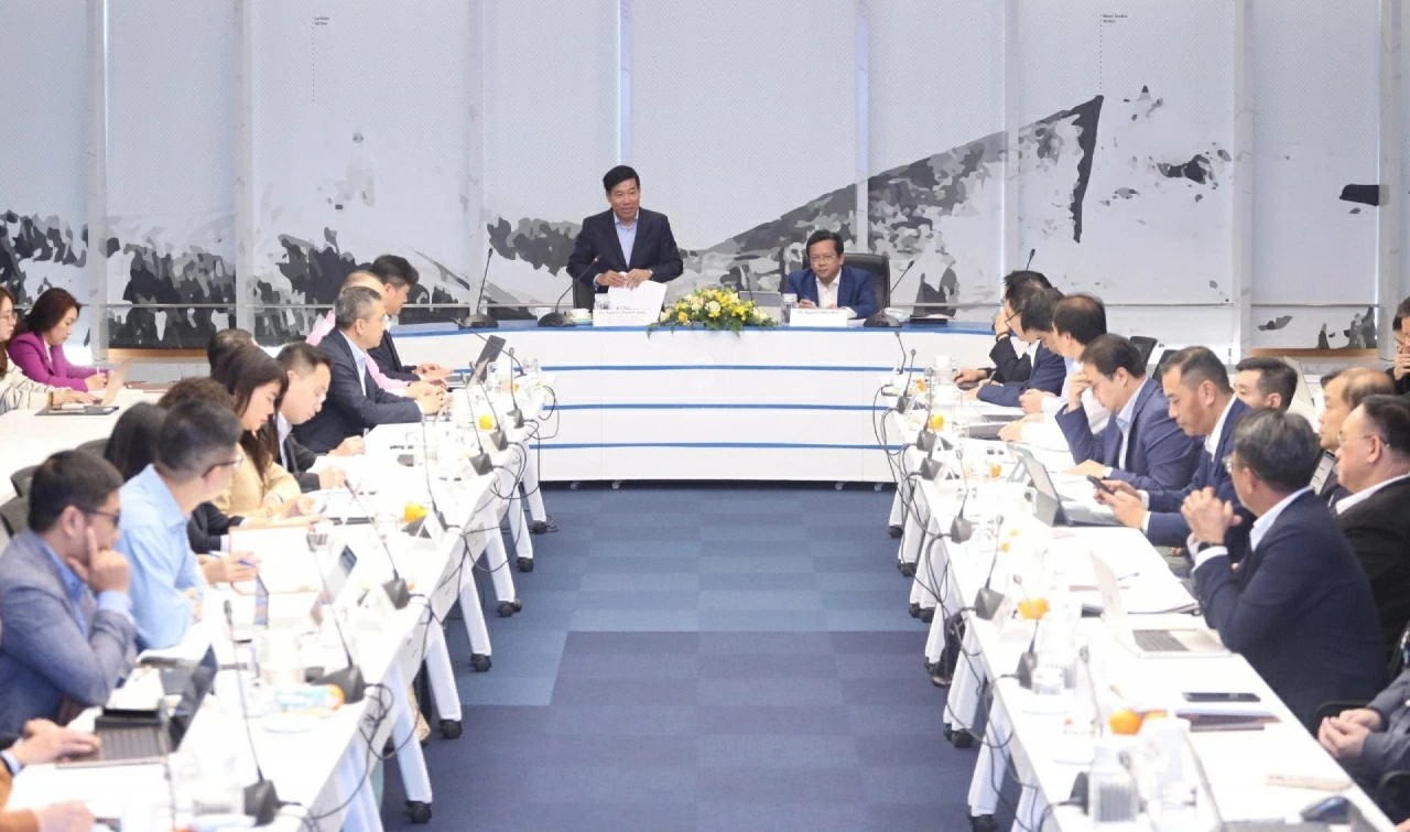 Discussion on National Growth and Development Models: Learning from International Experience for Vietnam