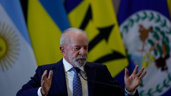 Tổng thống Brazil kêu gọi tăng cường quốc phòng giữa lúc tình hình thế giới bất ổn