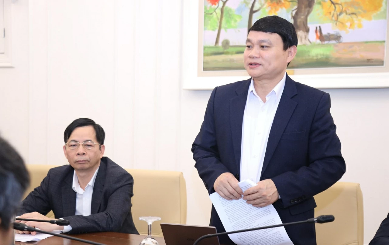 Permanent Deputy FM Nguyen Minh Vu works with Son La delegation on enhancing international cooperation and border area development Permanent Deputy FM Nguyen Minh Vu works with Son La delegation on enhancing international cooperation and border area development