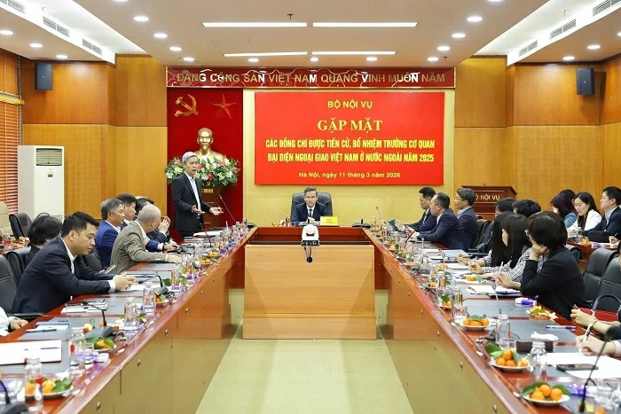 Heads of Vietnam's diplomatic missions abroad meet with Ministry of Home Affairs