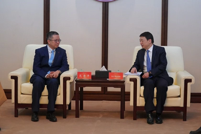 Ambassador Pham Thanh Binh discusses specialized topics at Renmin University of China Ambassador Pham Thanh Binh discusses specialized topics at Renmin University of China