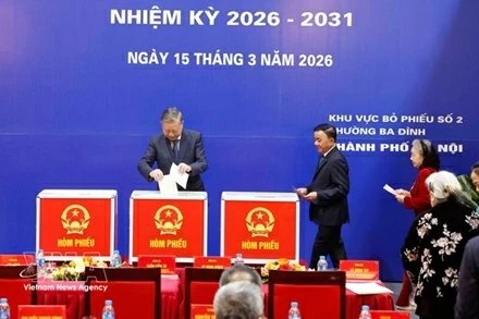 Party General Secretary casts ballot in Hanois Ba Dinh ward Party General Secretary casts ballot in Hanois Ba Dinh ward