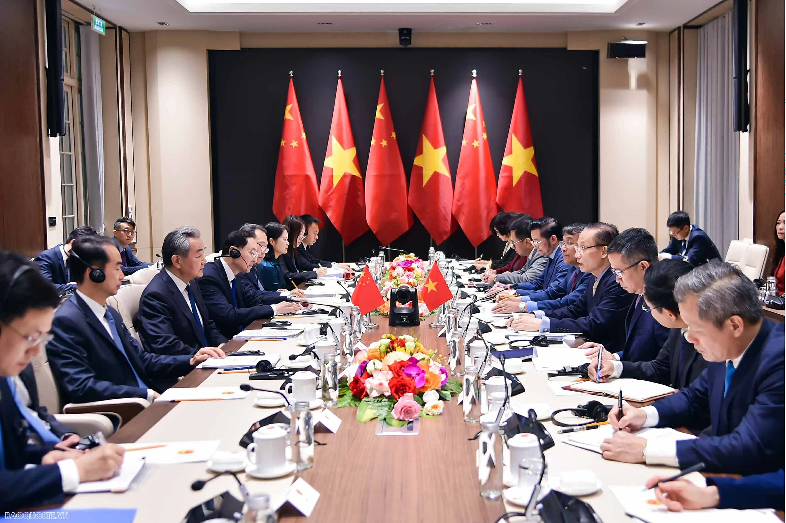 Politburo Member, FM Le Hoai Trung holds strategic dialogue with Politburo Member, Chinese Foreign Minister Wang Yi Politburo Member, FM Le Hoai Trung holds strategic dialogue with Politburo Member, Chinese Foreign Minister Wang Yi