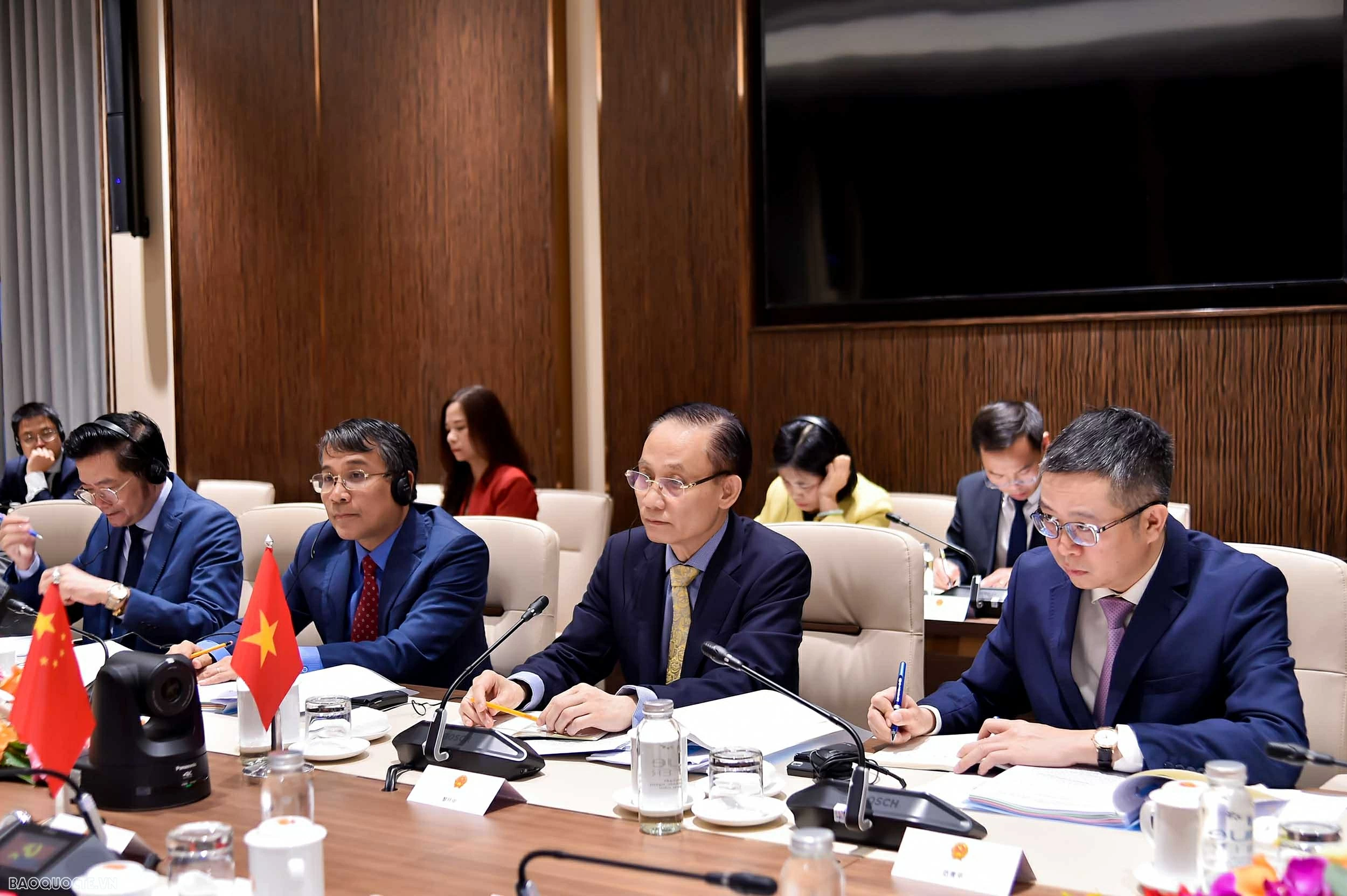 Politburo Member, FM Le Hoai Trung holds strategic dialogue with Politburo Member, Chinese Foreign Minister Wang Yi Politburo Member, FM Le Hoai Trung holds strategic dialogue with Politburo Member, Chinese Foreign Minister Wang Yi