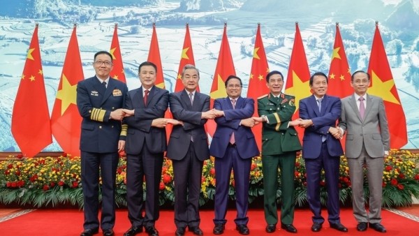 Prime Minister Pham Minh Chinh hosts Chinese Ministers of Foreign Affairs, National Defense, and Public Security