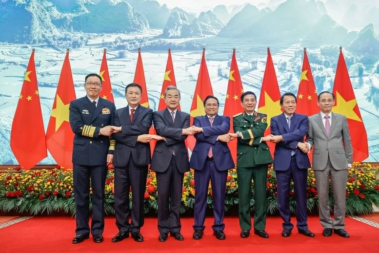 Prime Minister Pham Minh Chinh hosts Chinese Ministers of Foreign Affairs, National Defense, and Public Security
