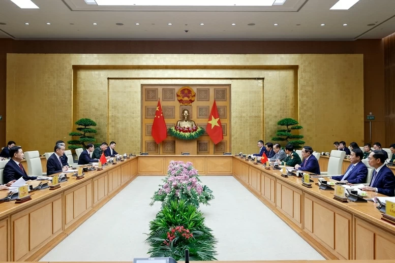 Prime Minister Pham Minh Chinh hosts Chinese Ministers of Foreign Affairs, National Defense, and Public Security