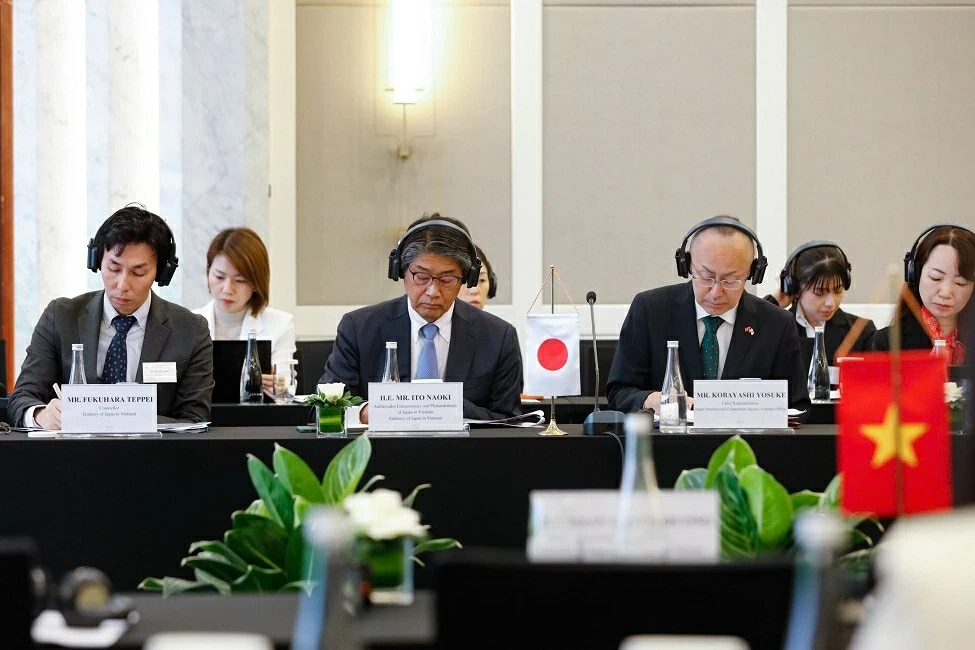 Strengthening Vietnam-Japan Cooperation in financial sector for green growth Strengthening Vietnam-Japan Cooperation in financial sector for green growth