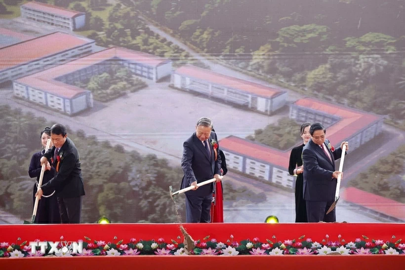 General Secretary To Lam: Transforming boarding schools into 'soft landmarks' for border education General Secretary To Lam: Transforming boarding schools into 'soft landmarks' for border education