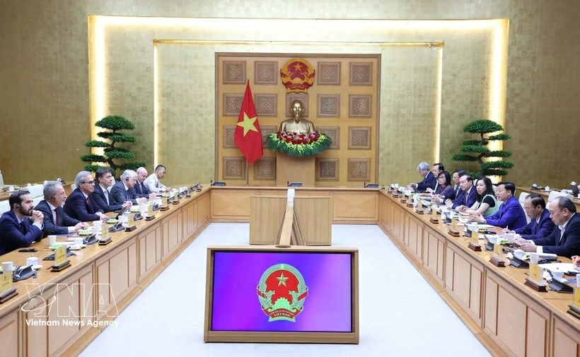 Combat IUU Fising: Deputy PM Tran Hong Ha holds meeting with European Commissions inspection delegation