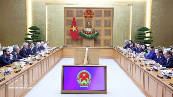 Combat IUU Fising: Deputy PM Tran Hong Ha holds meeting with European Commission's inspection delegation