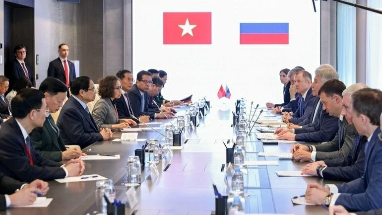 PM Pham Minh Chinh receives Novatek Chairman, promotes cooperation on key LNG projects