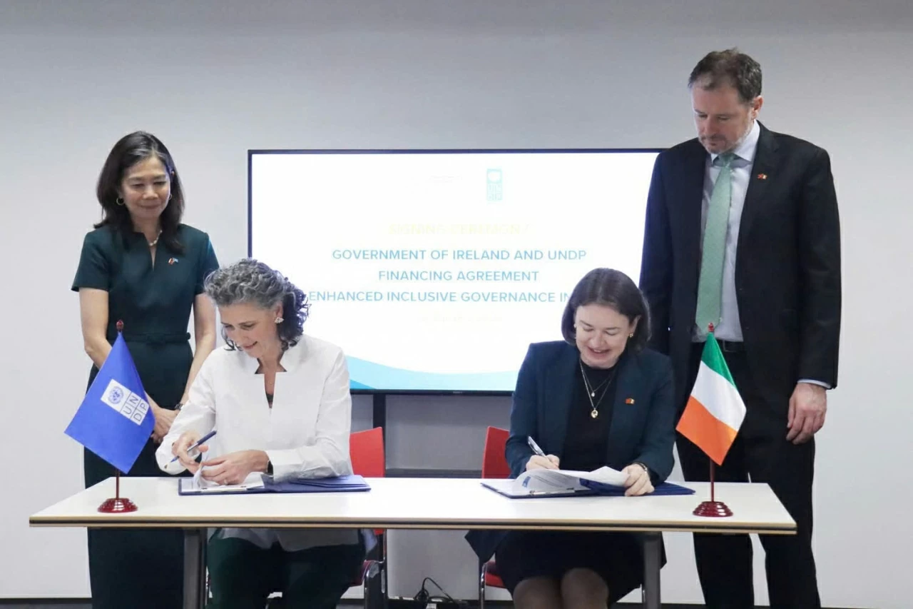 Ireland's Minister of State announces €400,000 grant for UNDP Vietnam