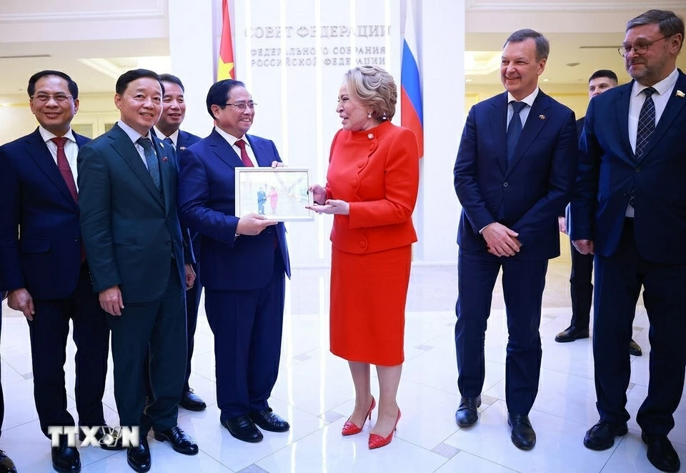 Prime Minister Pham Minh Chinh meets with Chairwoman of the Federation Council of the Russian Federal Assembly Valentina Matviyenko