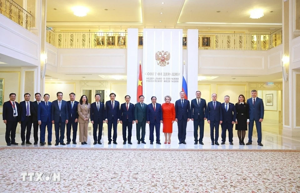 Prime Minister Pham Minh Chinh meets with Chairwoman of the Federation Council of the Russian Federal Assembly Valentina Matviyenko
