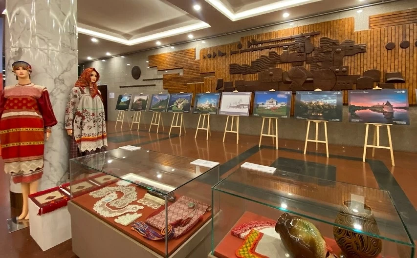 Hanoi opens Russian Cultural Days with performances by the Omsk Folk Choir