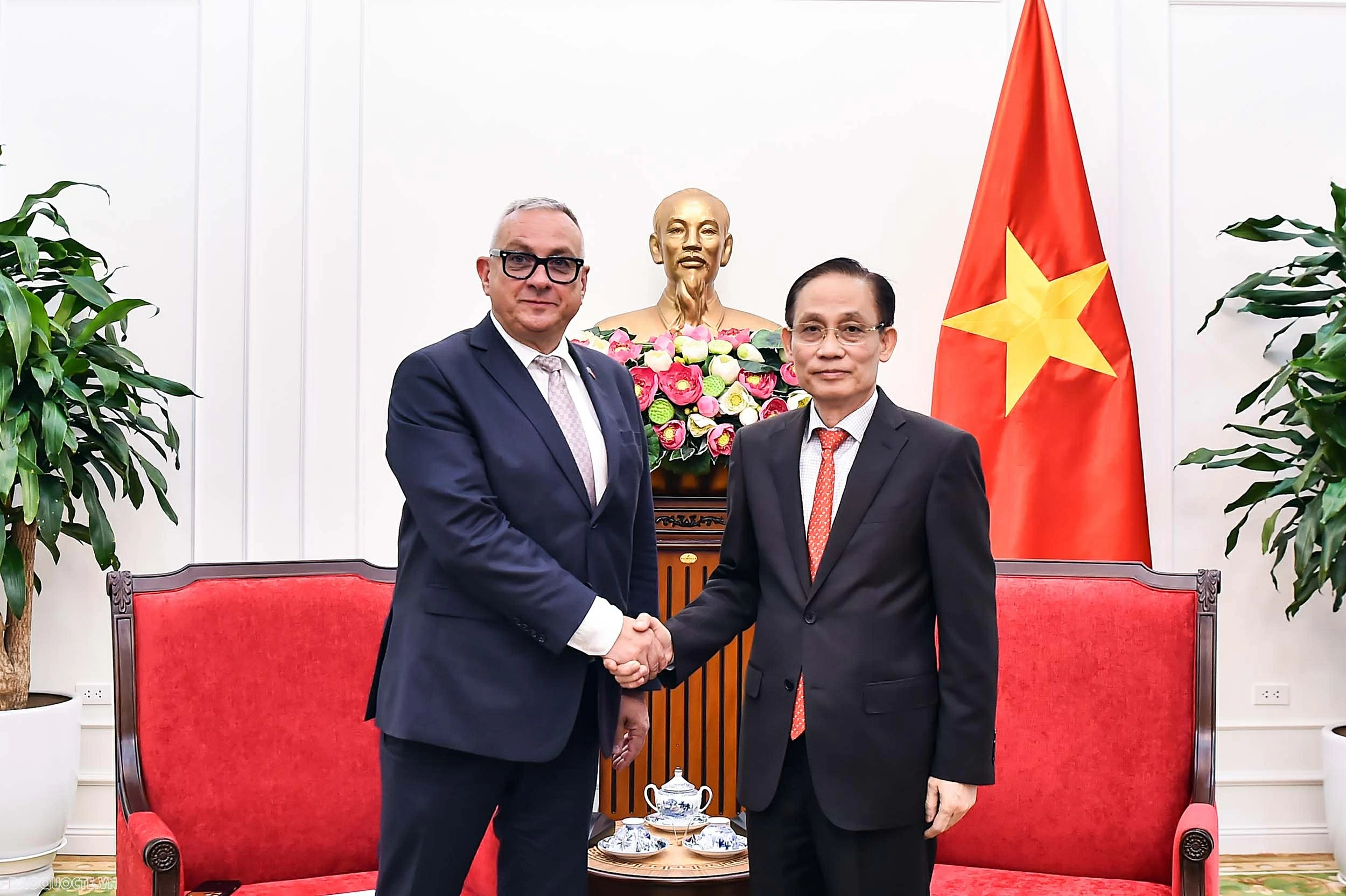 Politburo member, Foreign Minister Le Hoai Trung holds talks with EU Commissioner for International Partnerships Jozef Síkela Politburo member, Foreign Minister Le Hoai Trung holds talks with EU Commissioner for International Partnerships Jozef Síkela