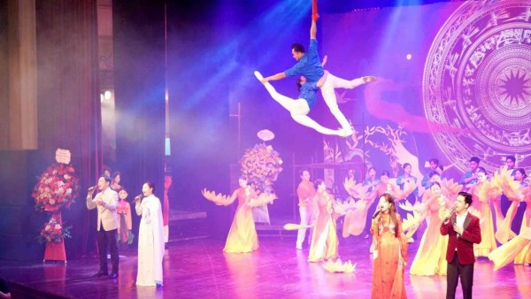 When youth join hands to spread national cultural values