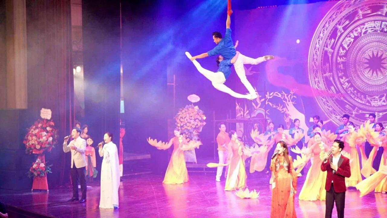 When youth join hands to spread national cultural values