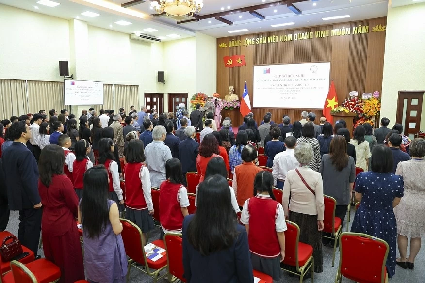 55th anniversary ceremony: Friendship meeting to strengthen traditional relations between Vietnam and Chile