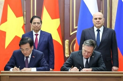 Prime Minister’s visit to Russia: Vietnam–Russia ties determined to surpass limits