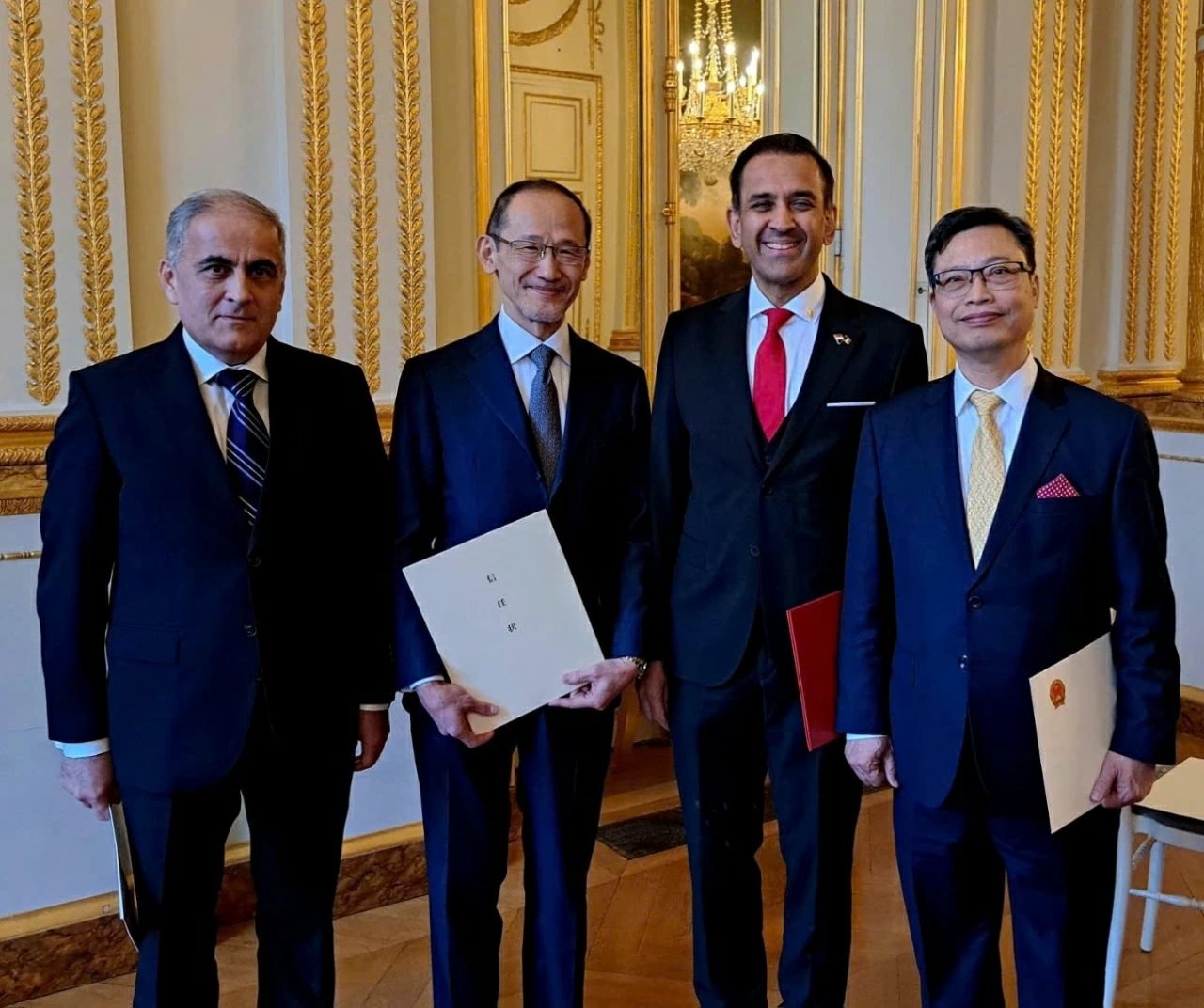 Vietnamese Ambassador to France Trinh Duc Hai presents Credentials to French President Emmanuel Macron