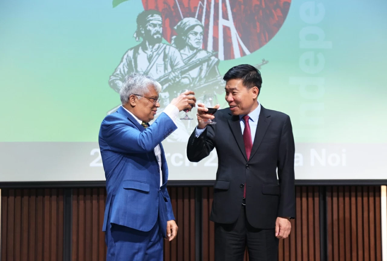 Enhancing Vietnam-Bangladesh relations: More substantive and effective Enhancing Vietnam-Bangladesh relations: More substantive and effective