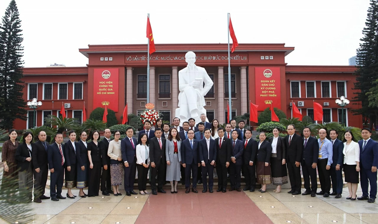 Closing ceremony of Laos Leadership Programme held in Vietnam for the first time Closing ceremony of Laos Leadership Programme held in Vietnam for the first time