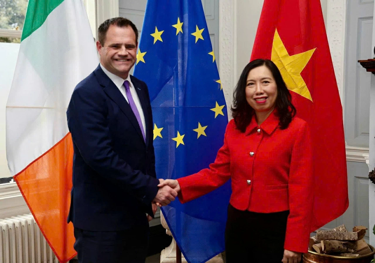 Deputy FM Le Thi Thu Hang visits Ireland to promote bilateral cooperation Deputy FM Le Thi Thu Hang visits Ireland to promote bilateral cooperation