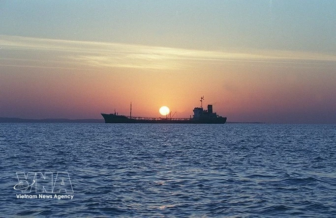 Vietnam seeks priority passage for vessels through Strait of Hormuz Vietnam seeks priority passage for vessels through Strait of Hormuz