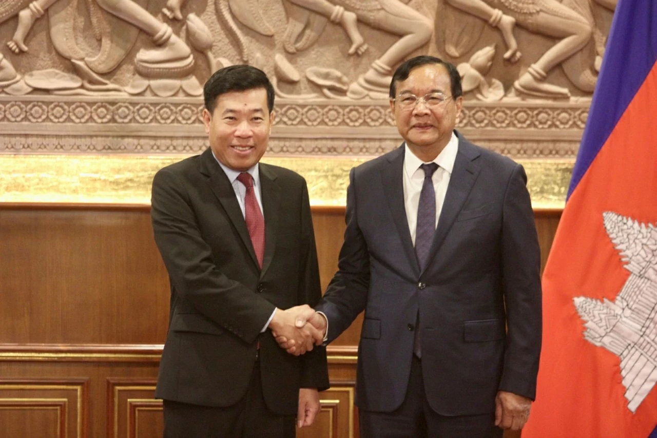 Party Central Committee Member, Deputy Foreign Minister Nguyen Manh Cuong visits Cambodia